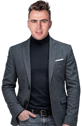 Менеджер по продажам Евгений Хоменко
